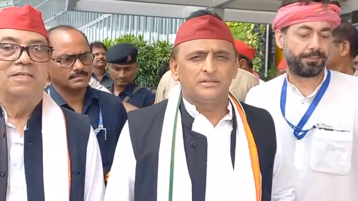 Akhilesh Yadav's Facebook Account: অখিলেশ যাদবের ফেসবুক অ্যাকাউন্ট সাসপেন্ড, কণ্ঠরোধ করতে বিজেপির চক্রান্তের অভিযোগ সমাজবাদী পার্টির