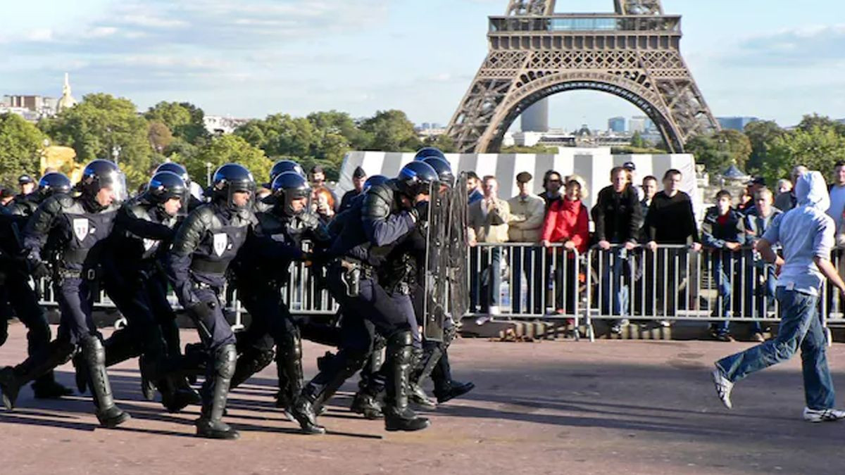 Paris Olympics 2024: ফ্রান্সে রাজনৈতিক অস্থিরতা, সন্ত্রাসী হামলায় হুমকি! এরই মধ্যে প্যারিস অলিম্পিক শুরু হবে?
