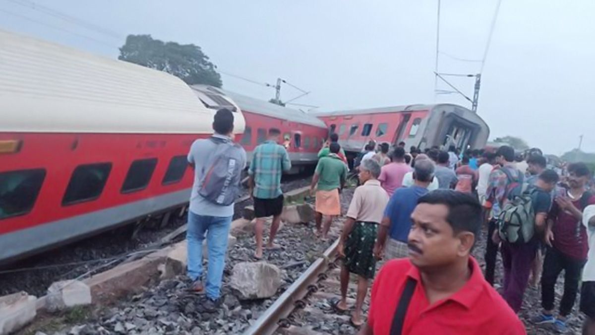 Jharkhand Train Accident: ঝাড়খণ্ডে রেল দুর্ঘটনায় মৃতের পরিবারকে ১০ লক্ষ টাকা আর্থিক সাহায্য