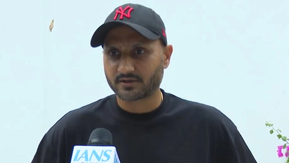 Punjab Flood 2025: পঞ্জাবের বন্যায় রাজ্যের পাশে হরভজন সিং, স্টিমার বোট, অ্যাম্বুলেন্স ছাড়াও ভাজ্জি দিলেন ৫০ লক্ষ টাকার অনুদান