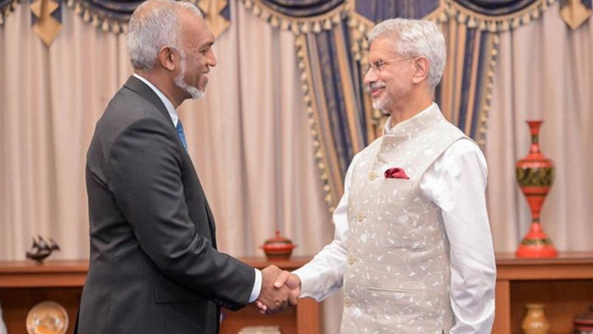 S Jaishankar Meets Maldives President: মুইজ্জুর সঙ্গে সাক্ষাৎ জয়শঙ্করের, দীর্ঘ টানাপোড়েন শেষে মালদ্বীপের সঙ্গে দূরত্ব কমছে ভারতের