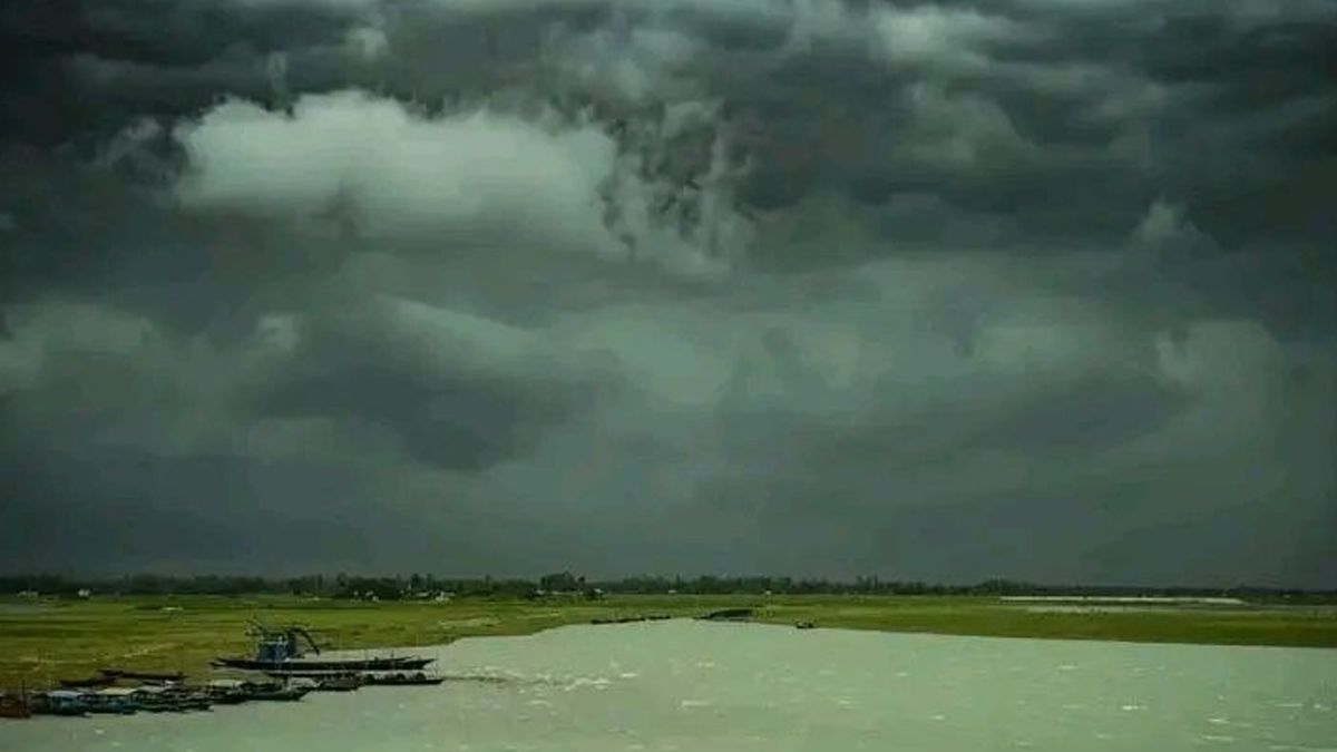 WB Weather Forecast: বঙ্গোপসাগরে ফের ঘনীভূত নিম্নচাপ, ভারী থেকে অতি ভারী বৃষ্টির পূর্বাভাস হাওয়া অফিসের