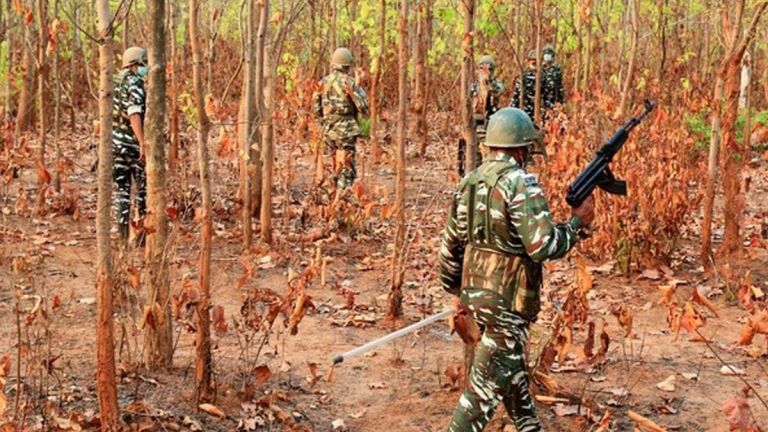 Chhattisgarh: ছত্তিশগড়ে নিরাপত্তা বাহিনীর গুলিতে মৃত ৩ মহিলা মাওবাদী, অস্ত্র উদ্ধার