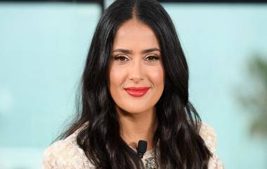 Salma Hayek: বিকিনিতে উষ্ণতা ছড়াচ্ছেন ৫৭ র তরুণী সালমা হায়েক