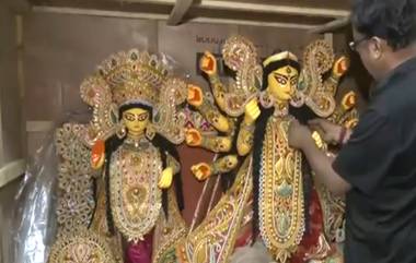 Durga Puja 2024: পুজোর বাকি ঠিক ২ মাস, বিদেশে পাড়ি দিতে প্রস্তুত দেবী দুর্গার মূর্তি (দেখুন ভিডিও)