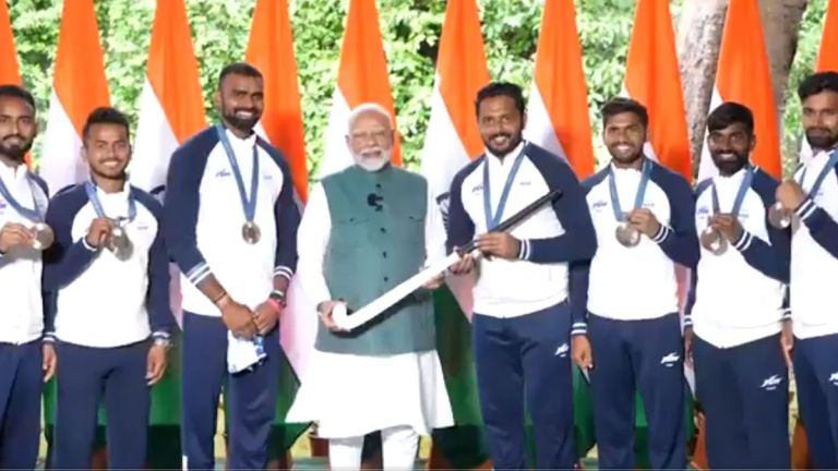 PM Modi Meet Olympics Medalist: স্বাধীনতা দিবসে অলিম্পিক পদকজয়ীদের সঙ্গে সাক্ষাৎ প্রধানমন্ত্রী নরেন্দ্র মোদীর