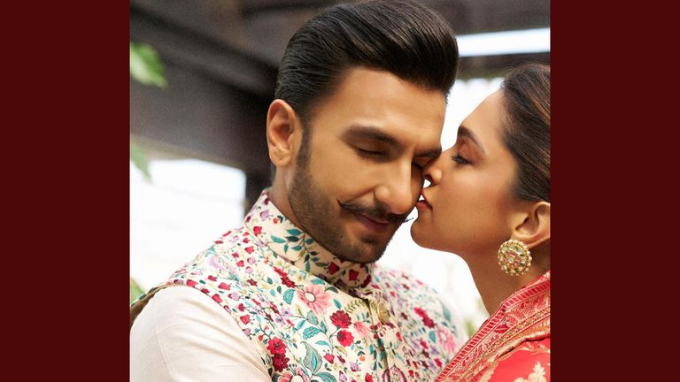 Deepika-Ranveer: হাসপাতাল থেকে মেয়েকে নিয়ে বাড়ি ফিরলেন রণবীর-দীপিকা, ছবি তোলার ক্ষেত্রে কড়াকড়ি