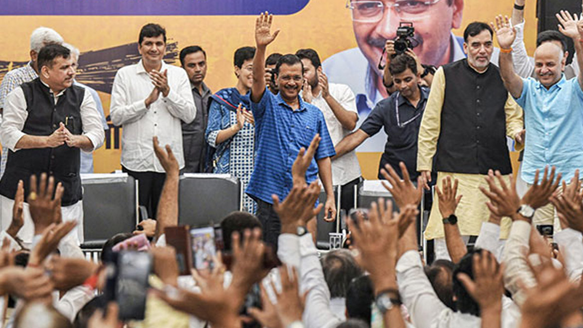 Arvind Kejriwal: মঙ্গলে মুখ্যমন্ত্রী বদল, কে বসবেন দিল্লির কুর্সিতে, বেলা ১২টায় নাম ঘোষণা