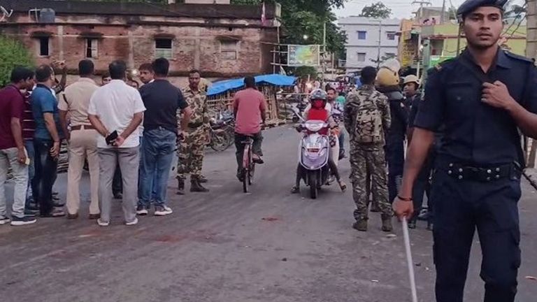 Odisha: ফেসবুক পোস্ট ঘিরে ছড়িয়েছে সাম্প্রদায়িক হিংসার আগুন, ওড়িশার ভদ্রকে বন্ধ ইন্টারনেট পরিষেবা