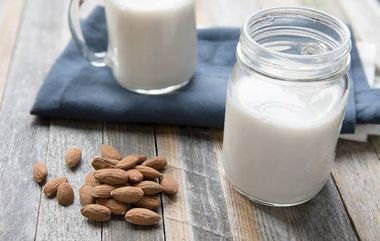 Almond Milk: বাদাম দুধ স্বাস্থ্যের জন্য উপকারী, জেনে নিন বাদাম দুধ তৈরির সহজ পদ্ধতি...