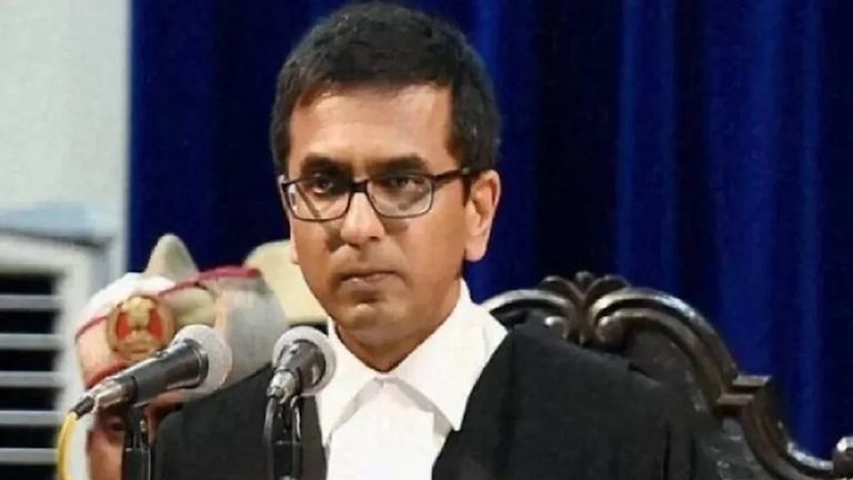 DY Chandrachud:'ইয়া ইয়া কী কথা?' শুনানিকালে আইনজীবীর ভাষায় মেজাজ হারালেন চন্দ্রচূড়