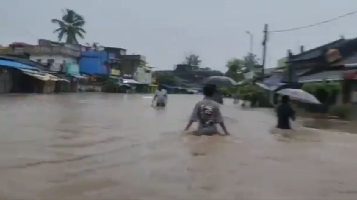 Odisha Floods: একটানা বর্ষণে বন্যা পরিস্থিতি ওড়িশায়, জলে ভাসছে কোরাপুট, মালকানগিরি; দেখুন মানুষের দুর্দশার ছবি