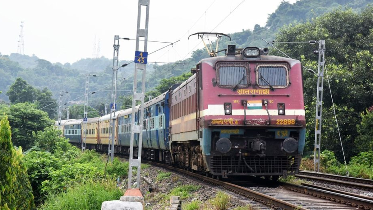 Indian Railway: ১২০ দিন আগে থেকে আর ট্রেনের রিজার্ভেশন টিকিটি বুক করা যাবে না, নয়া নিয়ম ভারতীয় রেলের