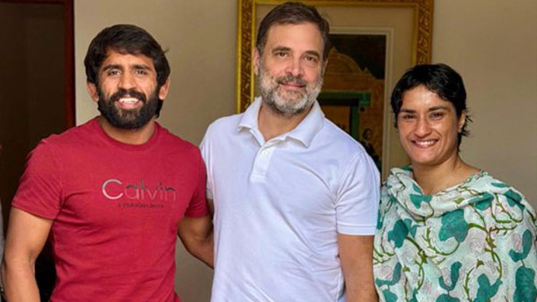 Vinesh Phogat: কংগ্রেসের কুস্তিগীর বিনেশ ফোগাটের বিরুদ্ধে বিজেপির প্রার্থী এয়ার ইন্ডিয়ার পাইলট যোগেশ বৈরাগী