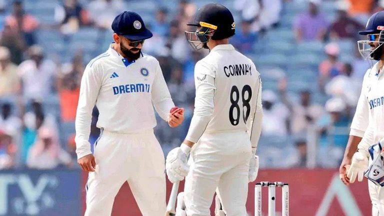 Virat Kohli, IND vs NZ: 'বিরাট কোহলিকে বোলিং দো', দেখুন পুনে টেস্টে ভক্তদের স্লোগান