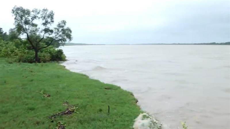 Burdwan: মেমারিতে পুকুর খনন করতে গিয়ে জল থেকে উদ্ধার হাতে পড়ল একী জিনিস! ঘটনাস্থলে পুলিশ