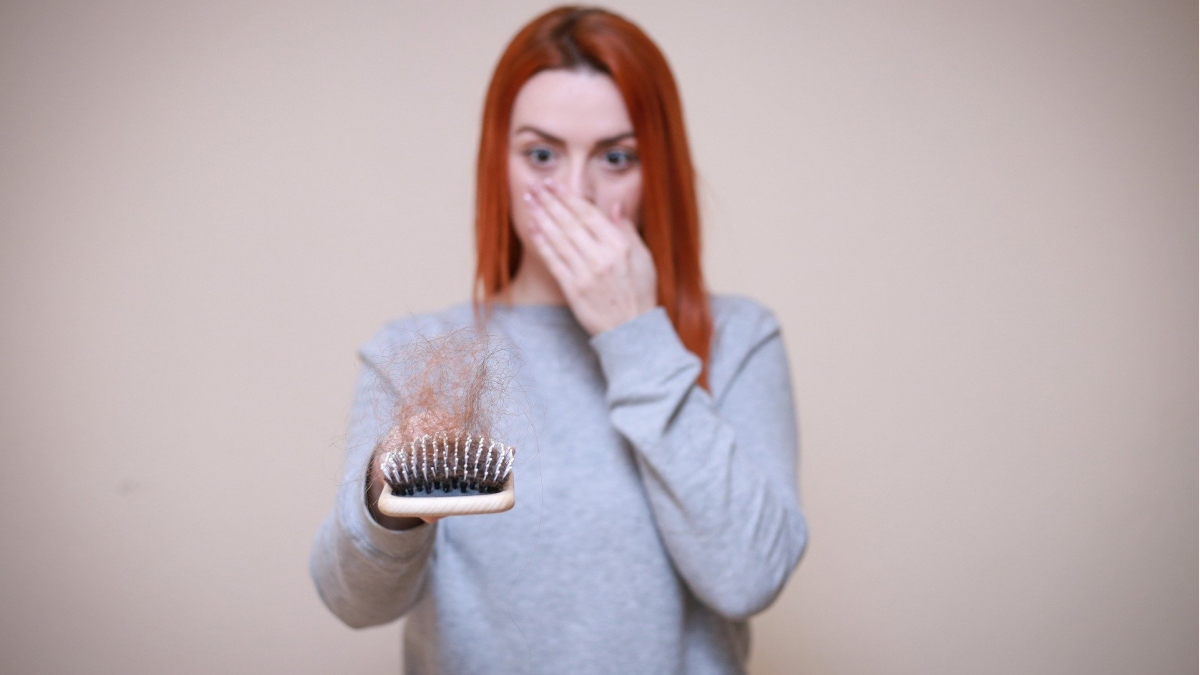 Dirty Hair Brush Problems: চিরুনিতে জমা ময়লা উপেক্ষা করলে চুলে দেখা দিতে পারে বিভিন্ন সমস্যা...
