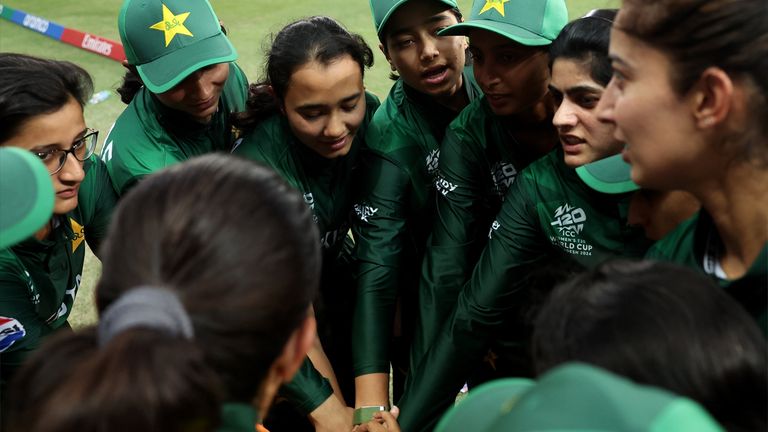 Pakistan Women Cricket: পাকিস্তান মহিলা ক্রিকেটে বড় সিদ্ধান্ত, কেন্দ্রীয় চুক্তি থেকে বাদ নিদা দার, আলিয়া রিয়াজ