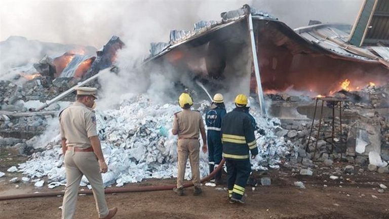 Telangana Fire: রাঙ্গারেডিতে ভয়াবহ অগ্নিকাণ্ড, কোটি কোটি টাকার জিনিসপত্র পুড়ে ছাই