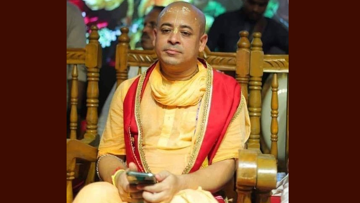 Chinmay Krishna Das: জাতীয় পতাকা অবমাননার অভিযোগে রাষ্ট্রদ্রোহের মামলায় অবশেষে জামিন পেলেন সন্ন্যাসী চিন্ময় কৃষ্ণ দাস