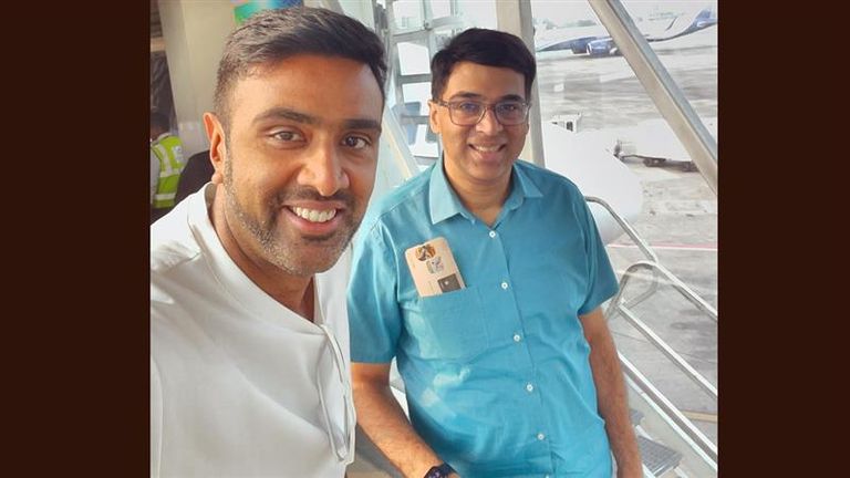 Ravi Ashwin Meets Viswanathan Anand: দেখুন, বিশ্বনাথন আনন্দের সঙ্গে 'ফ্যান বয় মোমেন্ট' শেয়ার রবি অশ্বিনের