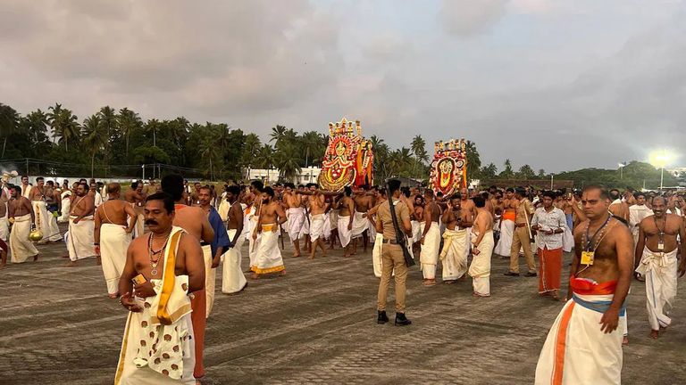 Kerala Airport: রানওয়েতে ধর্মীয় অনুষ্ঠান, ৫ ঘণ্টা বন্ধ বিমান পরিষেবা