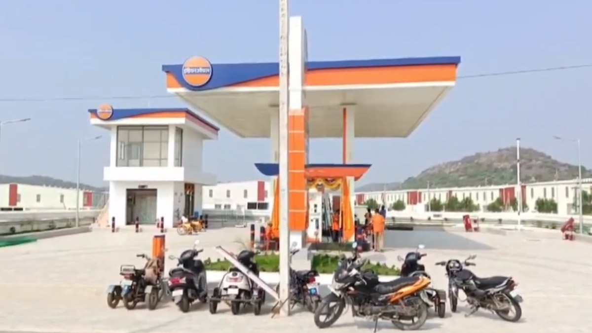 Petrol Price Today: ভারত-পাক সংঘাতের মাঝে শহরে বাড়ল তেলের দাম, জানুন আজ শহরে পেট্রোল ডিজেলের দাম