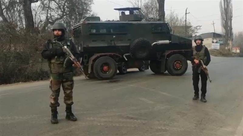 Jammu & Kashmir: শ্রীনগরে সন্দেহজনক ব্যাগ উদ্ধার, ঘটনাস্থলে কড়া নিরাপত্তা