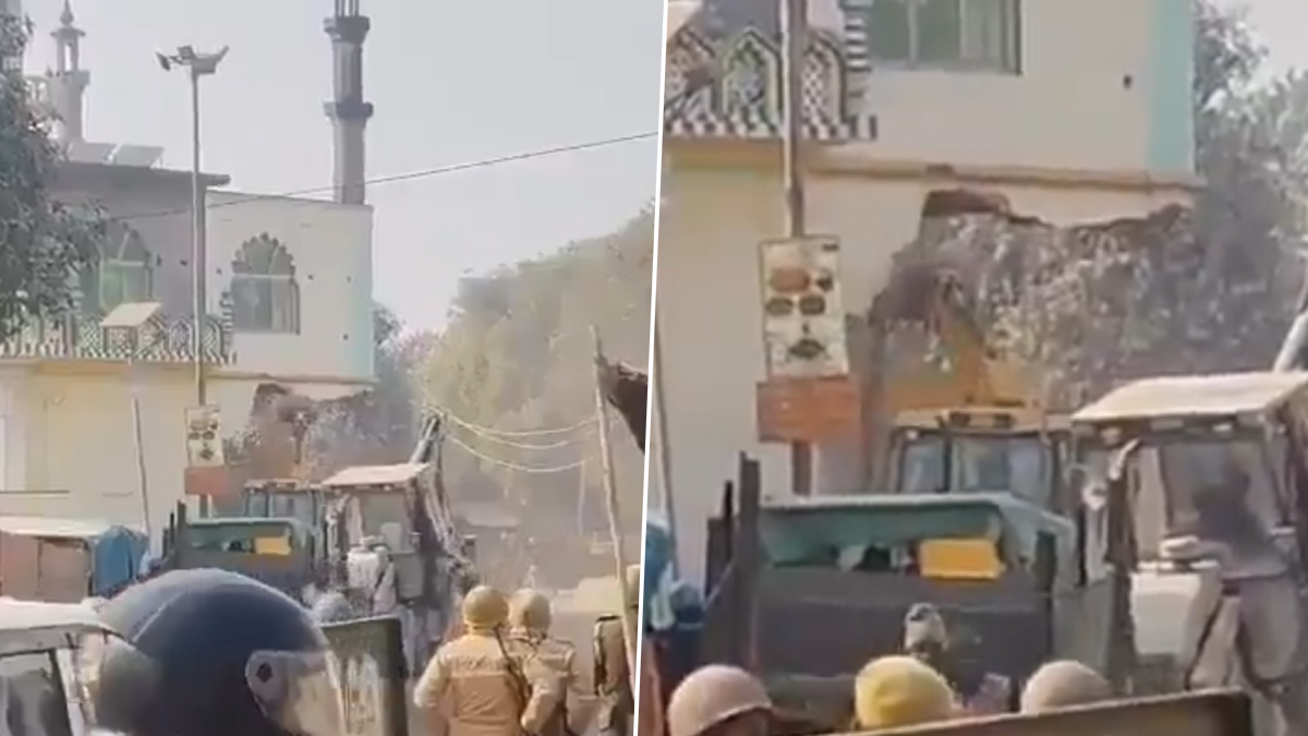Noori Masjid: বেআইনি নির্মাণের অভিযোগ, ভাঙা হল ১৮৫ বছরের পুরনো নুরি মসজিদের একাংশ