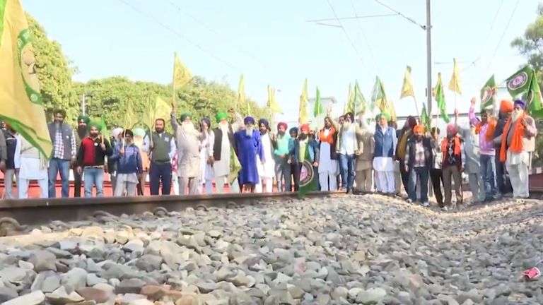 Rail Roko Protest In Punjab: ফসলের জন্য ন্যূনতম সমর্থন মূল্যের আইনি গ্যারান্টির জন্য ৫০ জায়গায় ট্রেন অবরোধে পাঞ্জাবের কৃষকরা