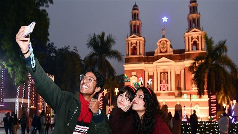 Christmas 2024: বড়দিনে উৎসবের মেজাজে ভারত, পার্কস্ট্রিটে মানুষের ঢল