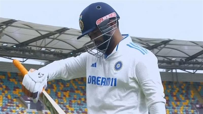 Rishabh Pant Dismissal Video: তৃতীয় টেস্টের তৃতীয় দিনে সুন্দর ডেলিভারিতে ভারতের তারকা উইকেটরক্ষক-ব্যাটসম্যানকে আউট করলেন প্যাট কামিন্স (দেখুন ভিডিও)