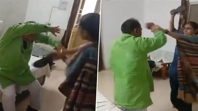 Viral Video: চাকরির প্রতিশ্রুতি দিয়ে হেনস্থা, সরকারি ইঞ্জিনিয়ারকে জুতোপেটা তরুণীর, ভাইরাল ভিডিয়ো