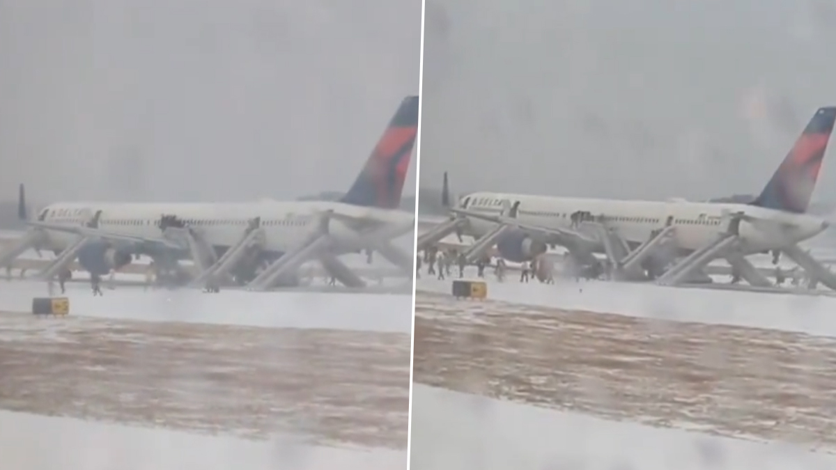 Delta Airlines Flight: উড়ানের ঠিক আগের মুহূর্তে ইঞ্জিনে যান্ত্রিক ত্রুটি, বিমানের জরুরি সিঁড়ি থেকে নামানো হল যাত্রীদের, তাড়াহুড়োয় আহত ৪
