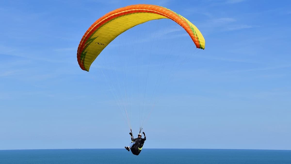 Himachal Pradesh Paragliding Death: হিমাচল প্রদেশের মানালির রাইসন-এ প্যারাগ্লাইডিংয়ে মৃত্যু হল তেলেঙ্গানার এক পর্যটকের, গুরুতর আহত পাইলট