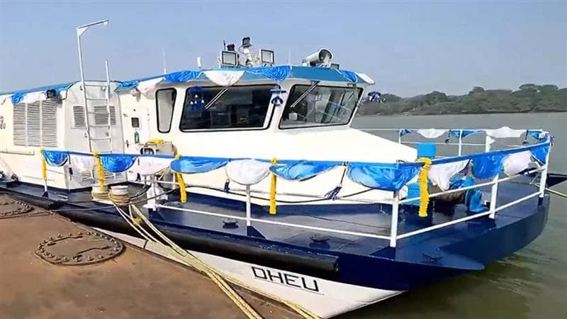 West Bengal Electric Ferry: দেশের প্রথম বৈদ্যুতিক ফেরি চালু হল কলকাতায়, অত্যাধুনিক প্রযুক্তির 'ঢেউ'এ কী কী সুবিধা রয়েছে জানুন