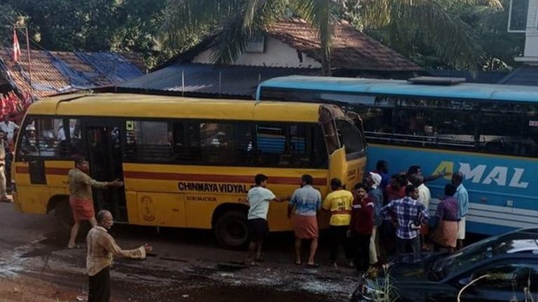 Kannur Bus Accident: নিয়ন্ত্রণ হারিয়ে কান্নুড়ে উল্টে গেল স্কুল বাস, দুর্ঘটনায় মৃত এক, জখম ১৫