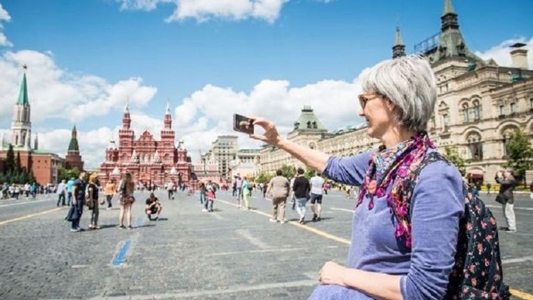 Russia Imposes New Tourist Tax: দেশের নতুন পর্যটকদের জন্য বিশেষ শুল্ক ব্যবস্থা চালু করল রাশিয়া, হোটেলে থাকলে গুণতে হবে অতিরিক্ত এক শতাংশ