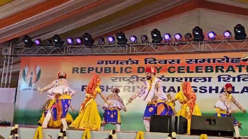 Republic Day Parade Award Ceremony: প্রজাতন্ত্র দিবসের পুরস্কার বিতরণী অনুষ্ঠানে শিল্পীদের নৃত্য পরিবেশন