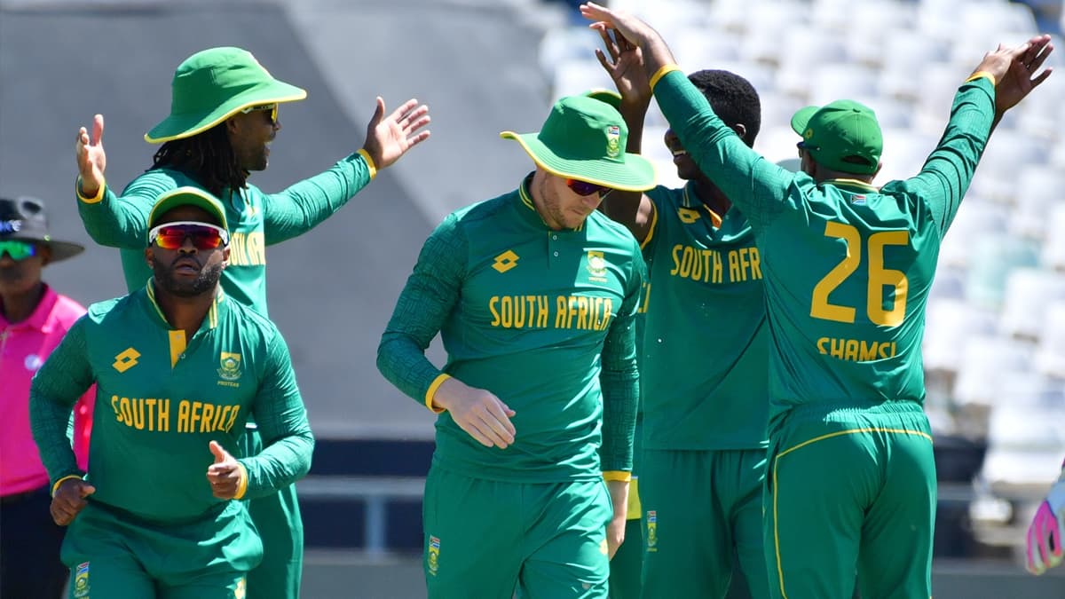 South Africa Cricket Central Contracts: আইপিএলে মাইনে বছরে ২৩ কোটি, তবু বোর্ডের চুক্তিতে ব্রাত্য