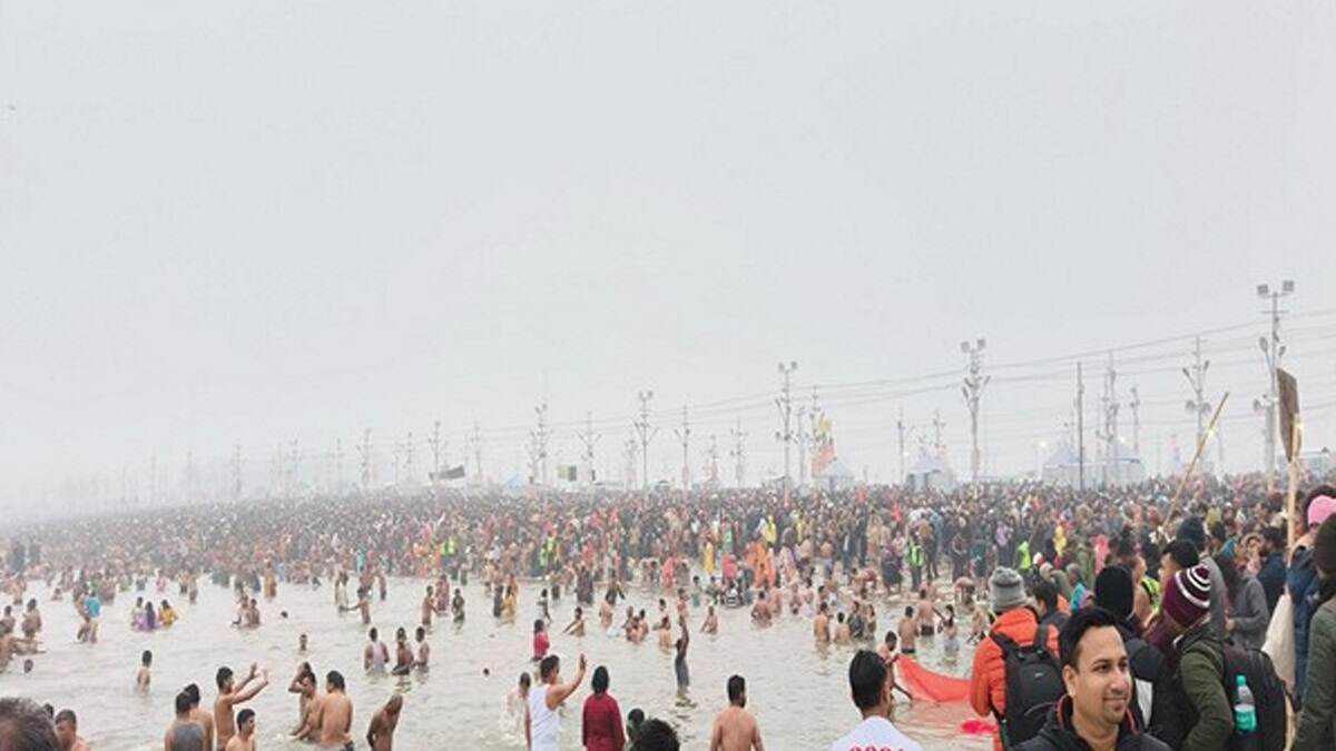 Maha Kumbh 2025: মকরে পূণ্যস্নান; বিশ্বের সবচেয়ে বড় উৎসব মহাকুম্ভ শুরু, ৫ কোটি মানুষ হাজির হতে পারেন, ড্রোনের নজরদারিতে মোড়া গোটা এলাকা