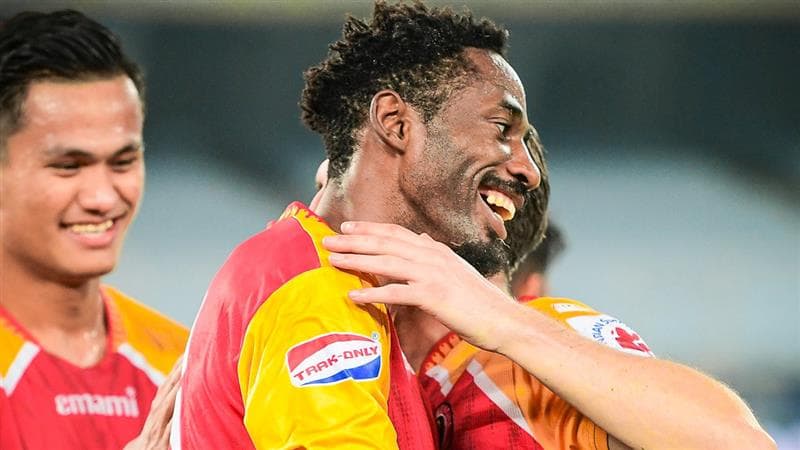 East Bengal vs Hyderabad FC Video Highlights: হায়দরাবাদ এফসিকে ২-০ গোলে উড়িয়ে প্লে অফের আশা বাঁচিয়ে রাখল ইস্টবেঙ্গল, দেখুন ভিডিও হাইলাইটস