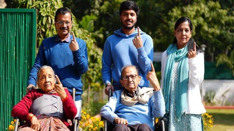 Delhi Assembly Elections 2025:পরিবারসহ ভোটদান পর্ব সারলেন অরবিন্দ কেজরিওয়াল, দেখুন ভিডিয়ো