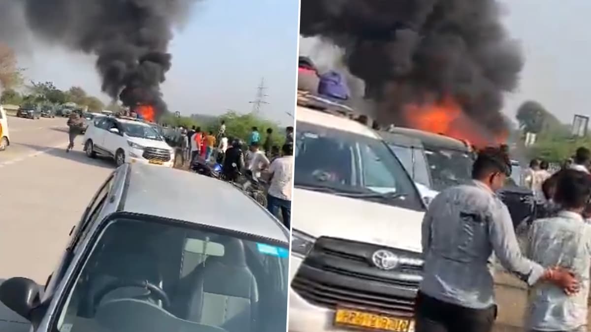 Noida Expressway Car Fire: ব্যস্ত রাস্তায় অগ্নিকুণ্ডের চেহারা নিল গাড়ি, ঝাঁপ দিয়ে প্রাণরক্ষা চালকের