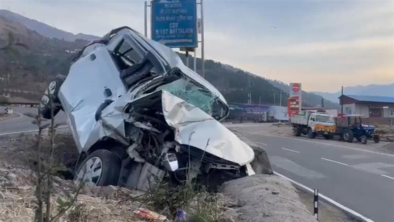 Accident In Jammu Kashmir: রবি সকালে জম্মু কাশ্মীরে ভয়াবহ পথ দুর্ঘটনা, মৃত ১