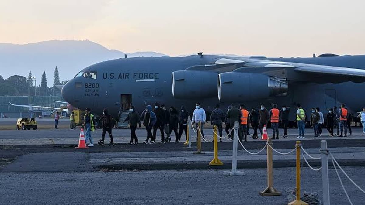 US C-17 Military Aircraft Lands Amritsar: অবশেষে ভারতীয়দের নিয়ে অমৃতসরে নামল মার্কিন সেনা বিমান