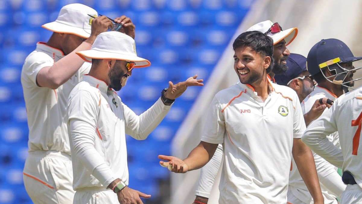 Vidarbha vs Kerala, Ranji Trophy Final 2025: রঞ্জি ফাইনাল ড্র, তবুও ট্রফি পেল বিদর্ভ! জানুন কারণ