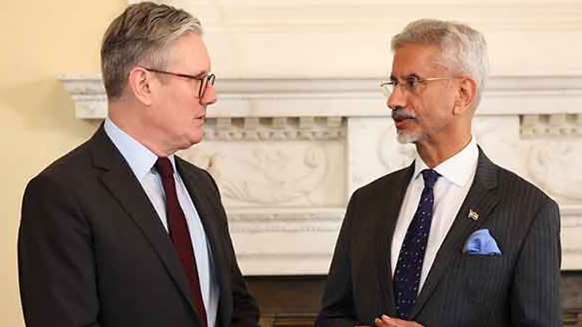 EAM Jaishankar UK Visit: অর্থনৈতিক সহযোগিতা এবং ইউক্রেন সংঘাত নিয়ে বৈঠকে যুক্তরাজ্যের প্রধানমন্ত্রী কেয়ার স্টারমার ও বিদেশমন্ত্রী ডঃ এস. জয়শঙ্কর