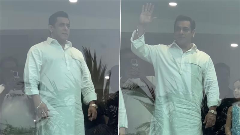 Salman Khan Eid Appearance at Galaxy: বিষ্ণোই গ্যাংয়ের নিশানায় ভাইজান, বুলেটপ্রুফ কাচের ঘেরাটোপে ইদে দেখা দিলেন সলমন