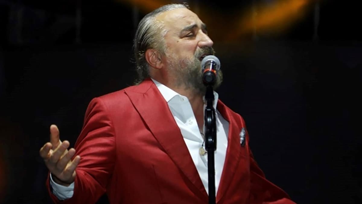 Turkish Singer Volkan Konak Dies: লাইভ কনসার্টের মাঝে গান গাইতে গাইতে জ্ঞান হারালেন সঙ্গীতশিল্পী, ৫৮-এ আকস্মিক মৃত্যু তুর্কি গায়ক ভলকান কোনাকের